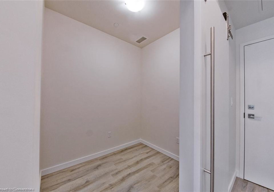 690-king-street-kitchener-ontario-40755722