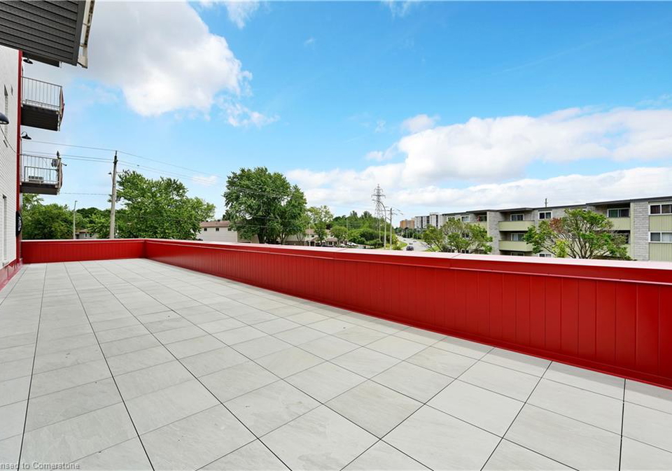 301-westmount-road-w-kitchener-ontario-40755725
