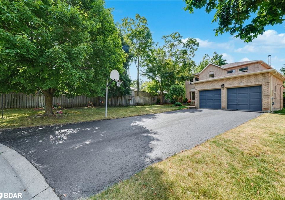 6-milne-court-barrie-ontario-40755771