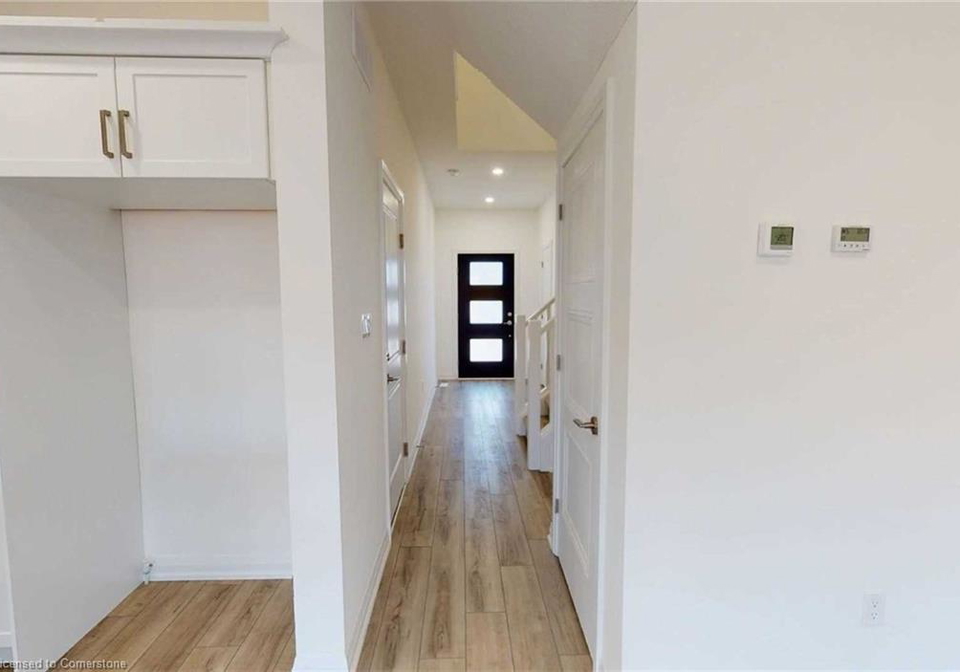 1-miller-drive-lucan-ontario-40755923