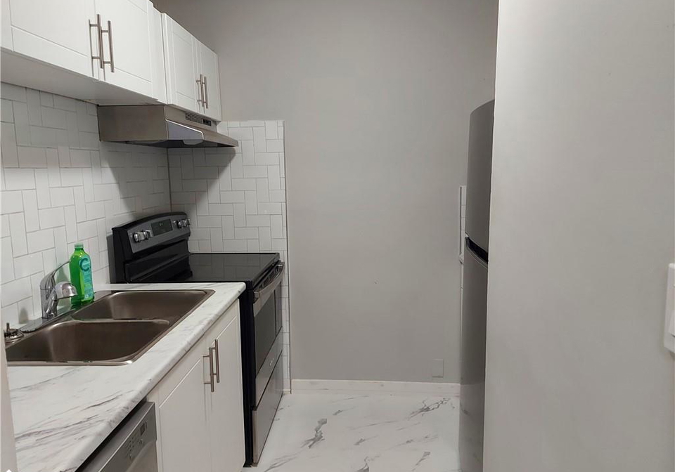 8800-willoughby-drive-niagara-falls-ontario-40755990