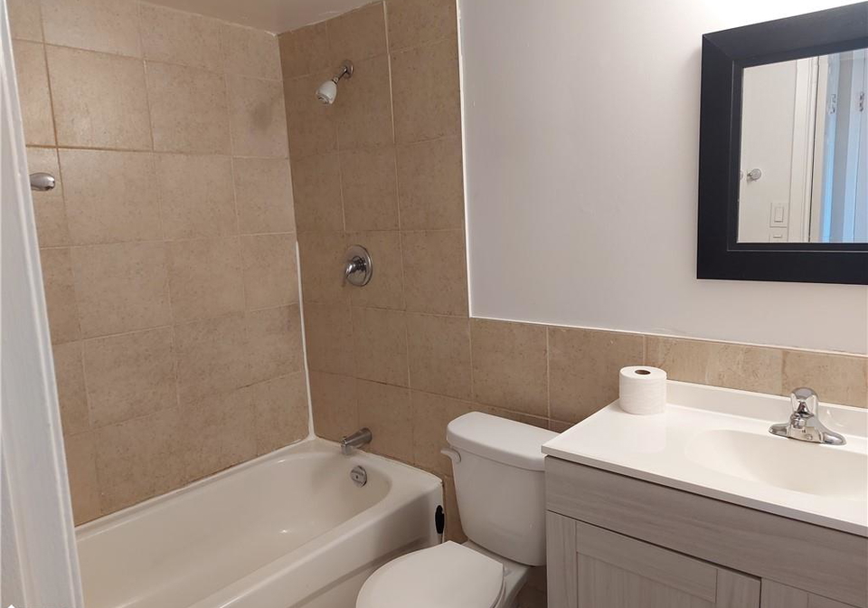 8800-willoughby-drive-niagara-falls-ontario-40755990