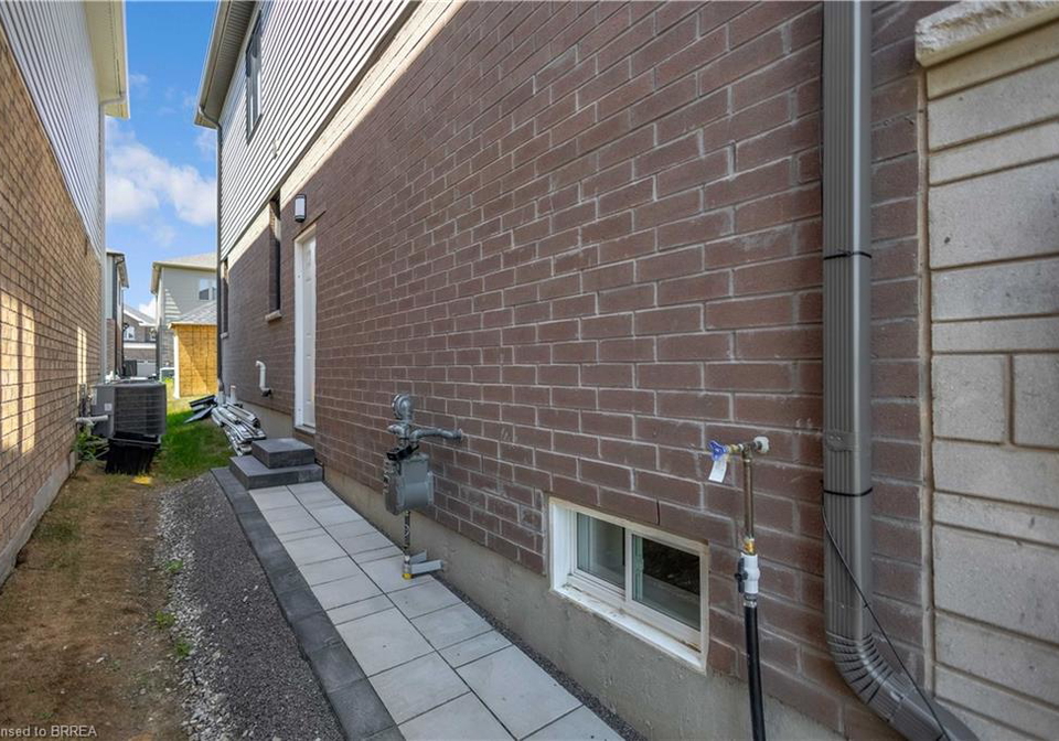 7-mears-road-paris-ontario-40756089