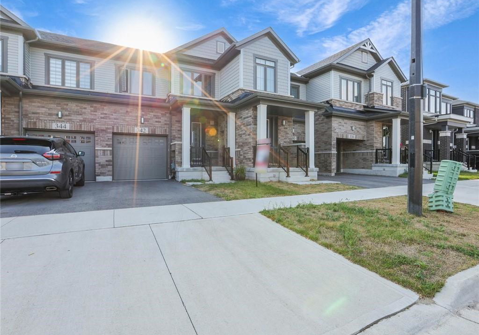 342-bismark-drive-cambridge-ontario-40756190