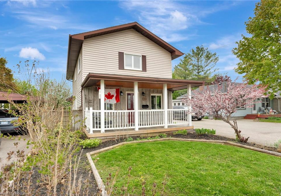 126-silver-street-paris-ontario-40756228