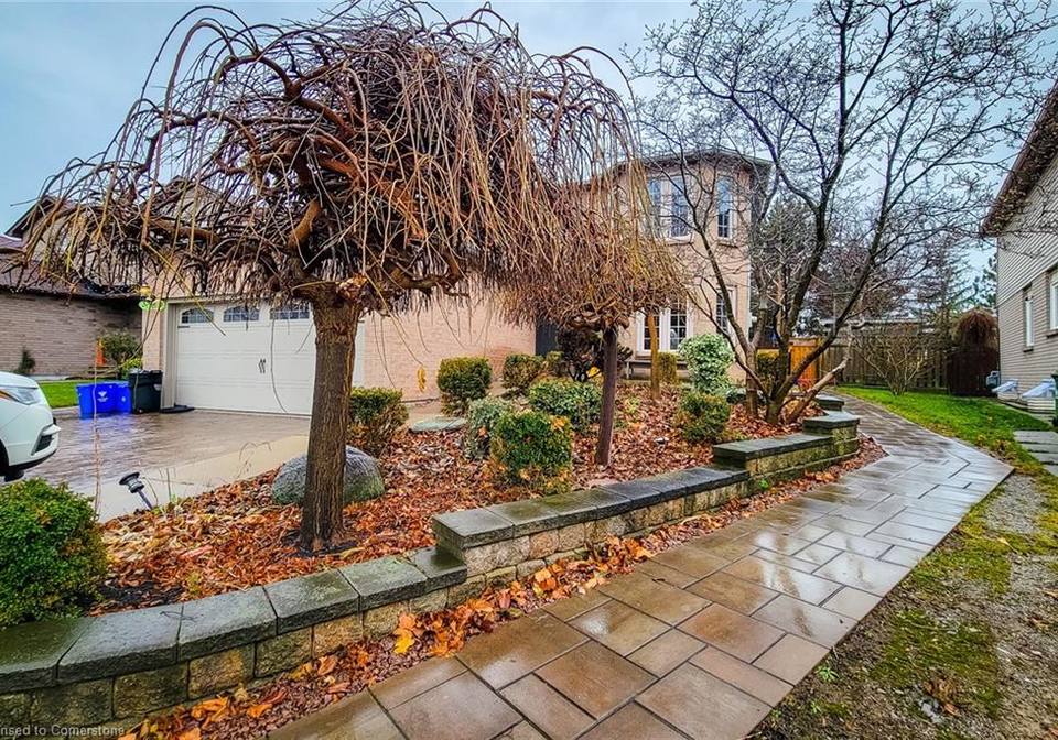 102-bonaparte-way-hamilton-ontario-40756327