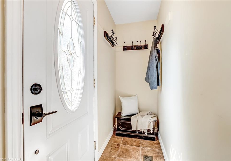 62-ball-street-paris-ontario-40756433
