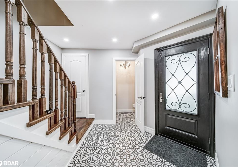 28-fife-road-aurora-ontario-40756488