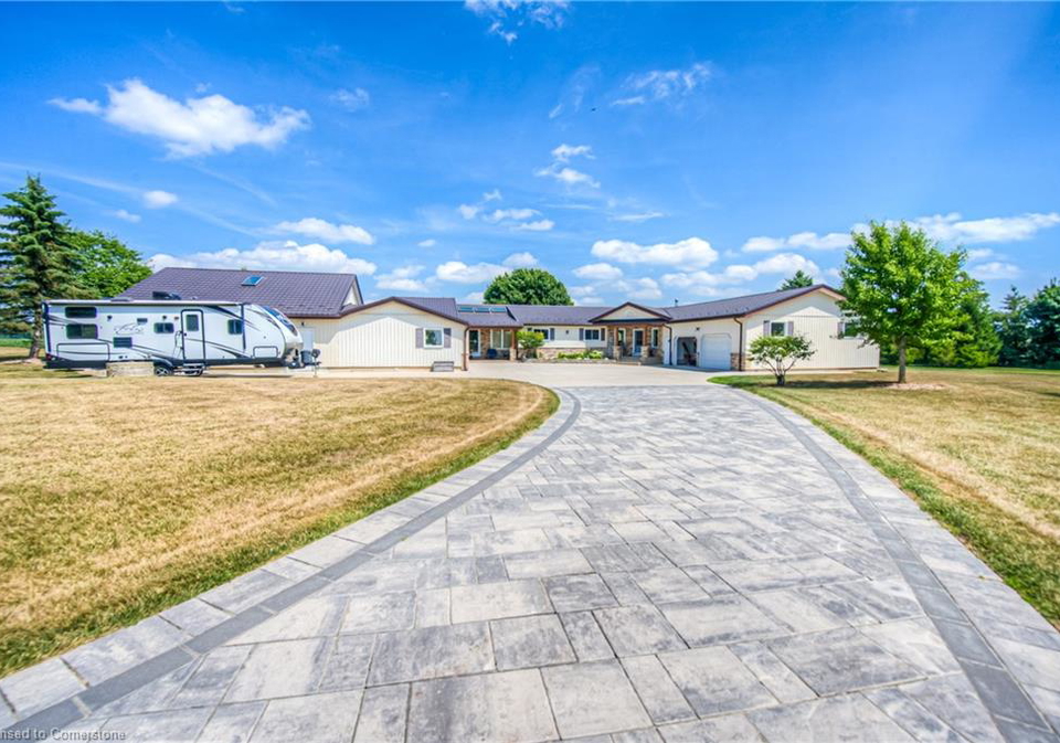 basement-110-white-swan-road-brantford-ontario-40756517