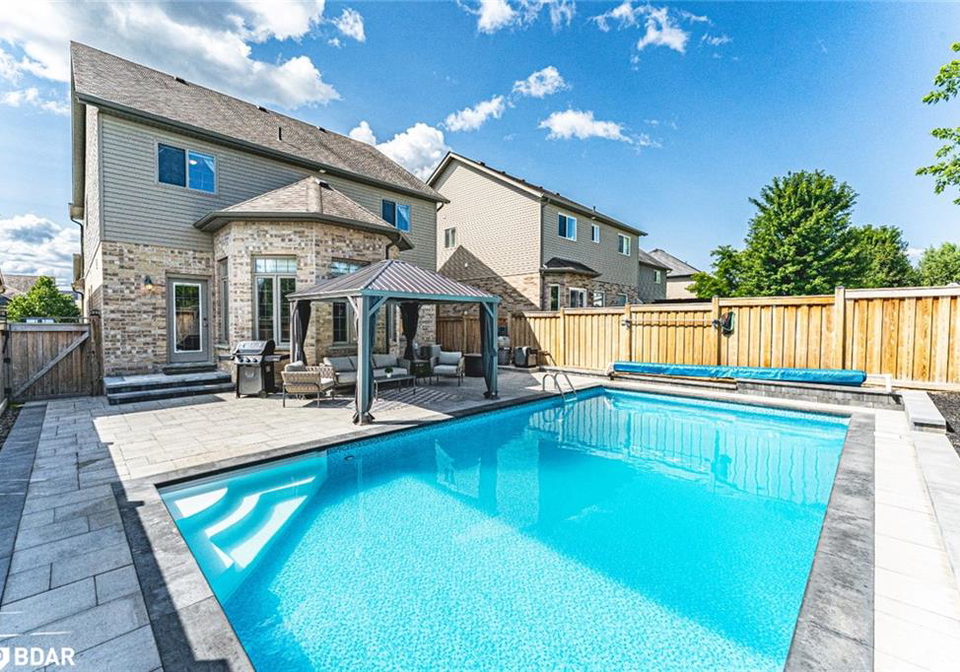 14-arnold-crescent-angus-ontario-40756638