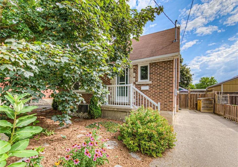 32-ellis-avenue-kitchener-ontario-40756681