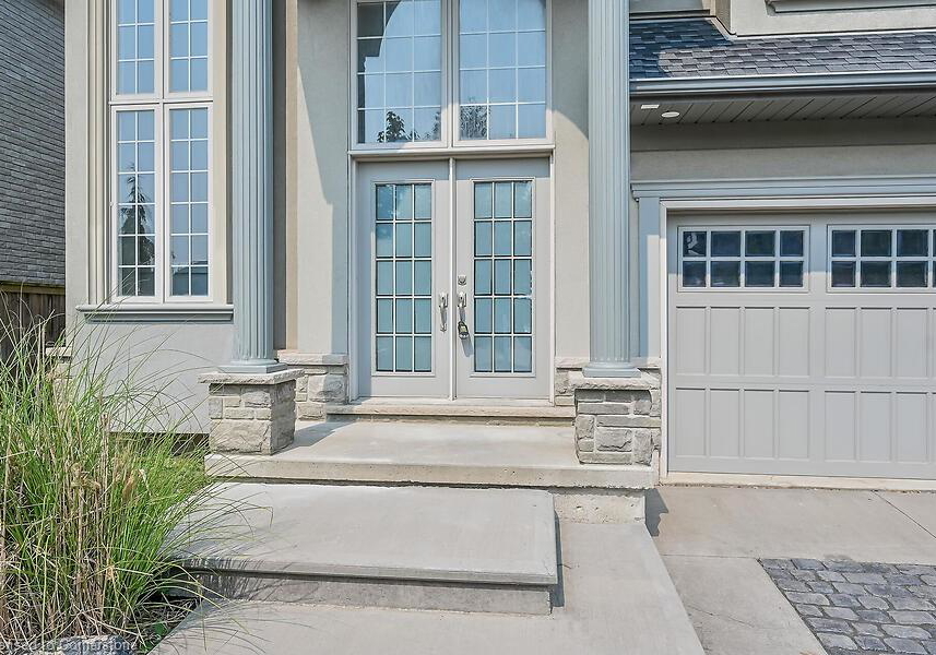 242-eringate-drive-stoney-creek-ontario-40756814