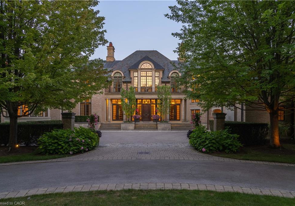 2054-lakeshore-road-e-oakville-ontario-40756821