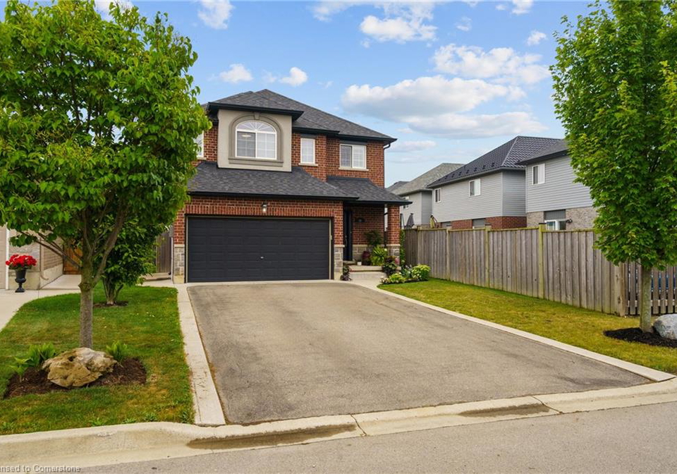 40-stoneglen-way-mount-hope-ontario-40756840