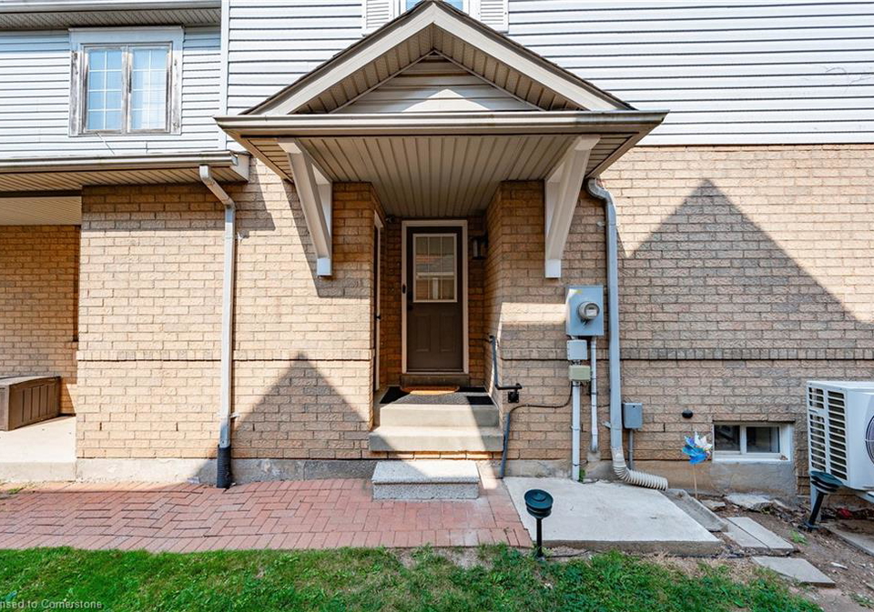 146-rockhaven-lane-waterdown-ontario-40757054