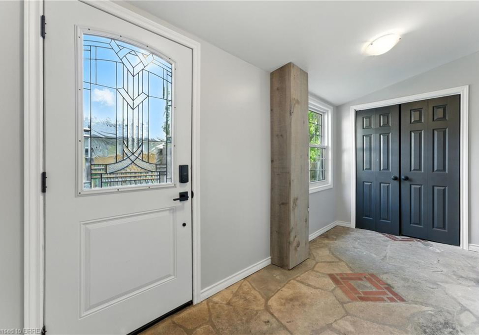 82-dumfries-street-paris-ontario-40757120