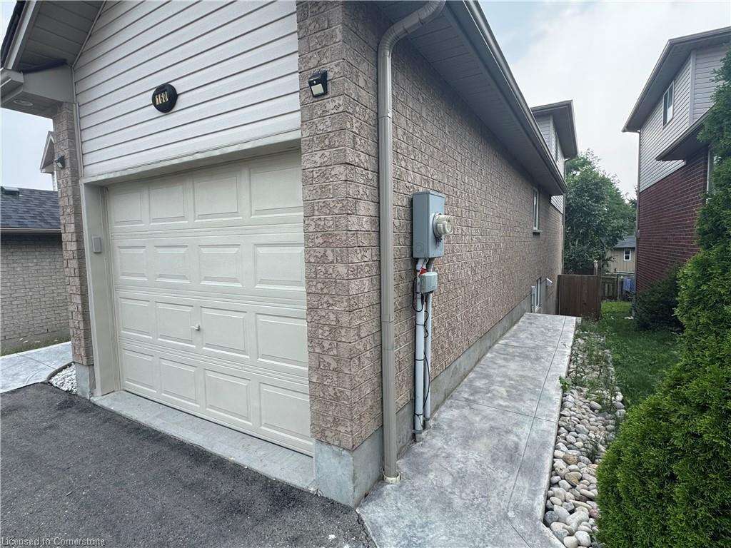 160-fallowfield-drive-kitchener-ontario-40757252