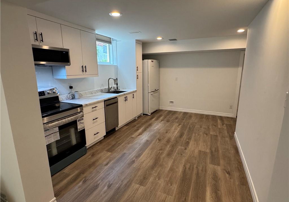 160-fallowfield-drive-kitchener-ontario-40757252