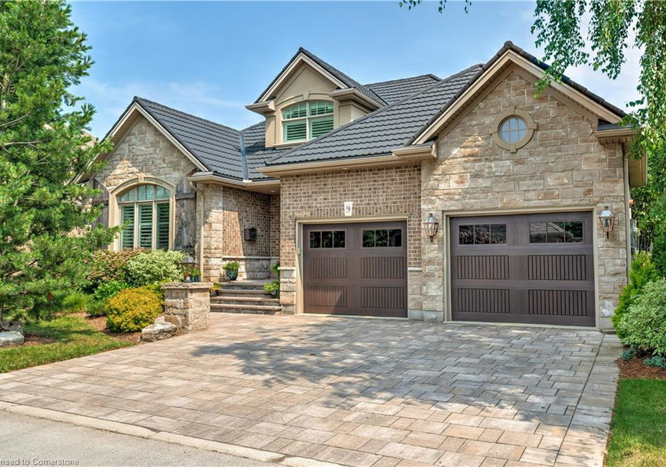 61-lake-street-grimsby-ontario-40757311