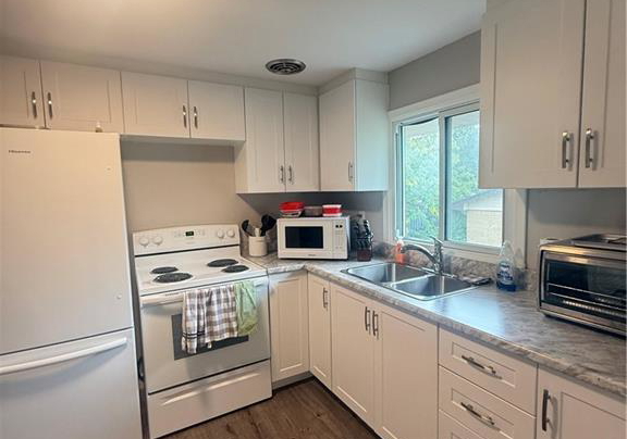 1006-nesbitt-crescent-woodstock-ontario-40757325
