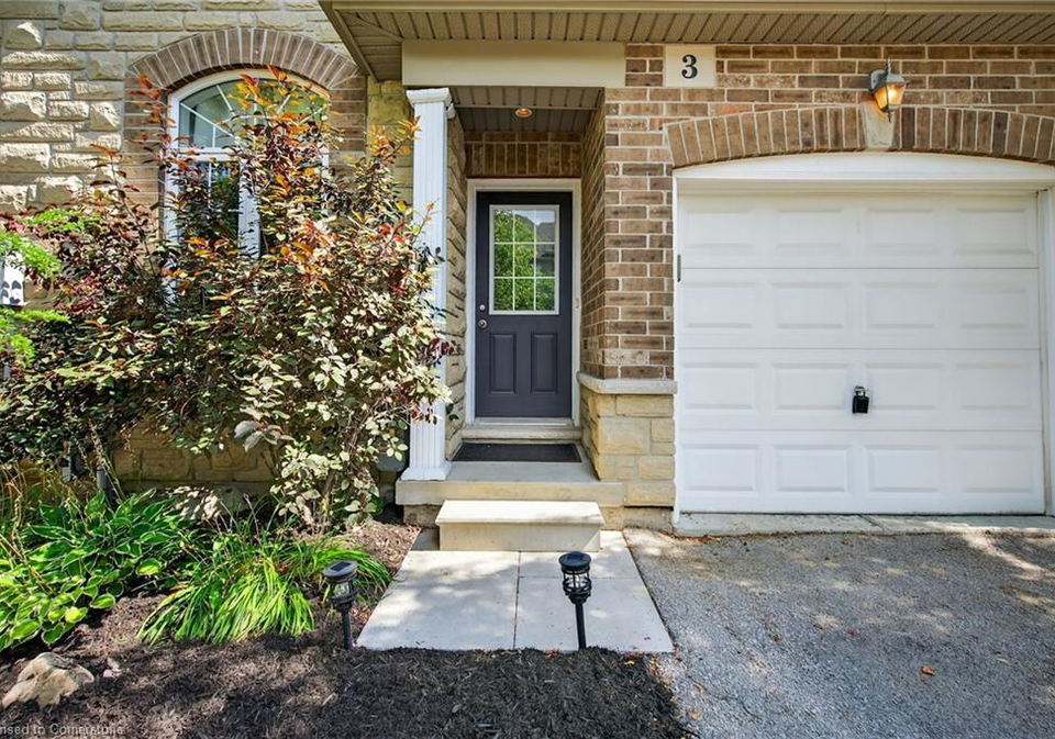 3-21-atessa-drive-hamilton-ontario-40757326