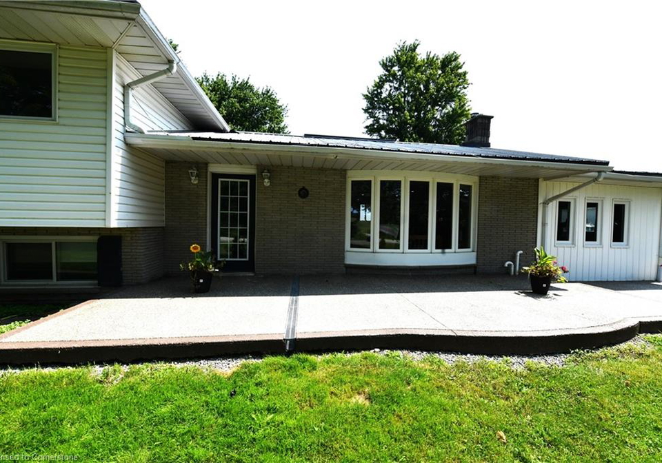 324-ayr-road-paris-ontario-40757376