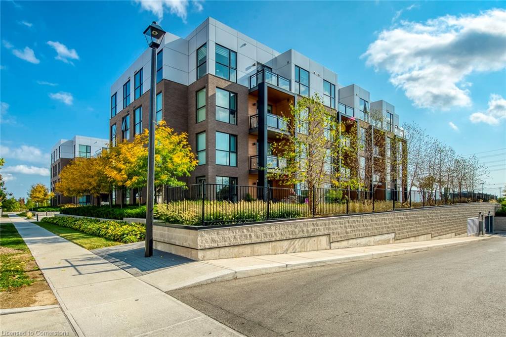 210-sabina-drive-e-oakville-ontario-40757472
