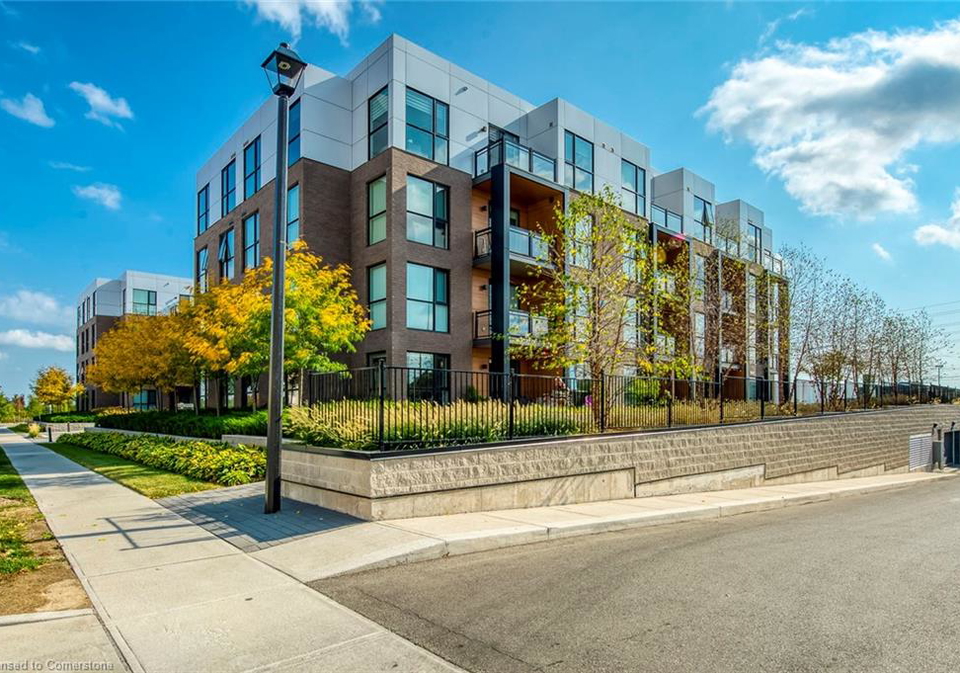 210-sabina-drive-e-oakville-ontario-40757472
