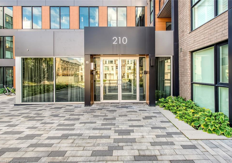 210-sabina-drive-e-oakville-ontario-40757472