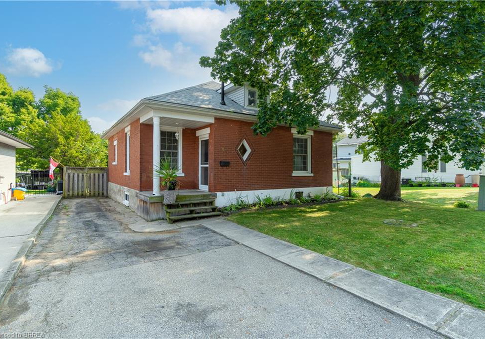 41-stanley-street-cambridge-ontario-40757515