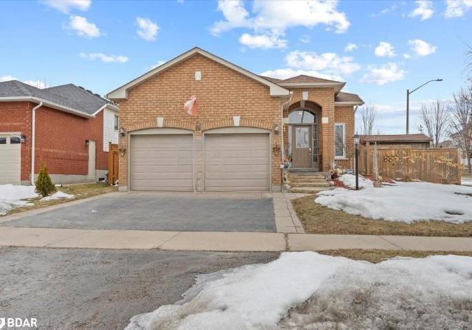 16-goodwin-avenue-bowmanville-ontario-40757608