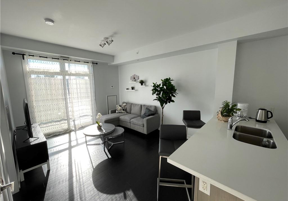 5020-corporate-drive-burlington-ontario-40757622