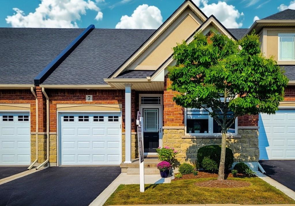 7-landscapes-trail-ancaster-ontario-40757635