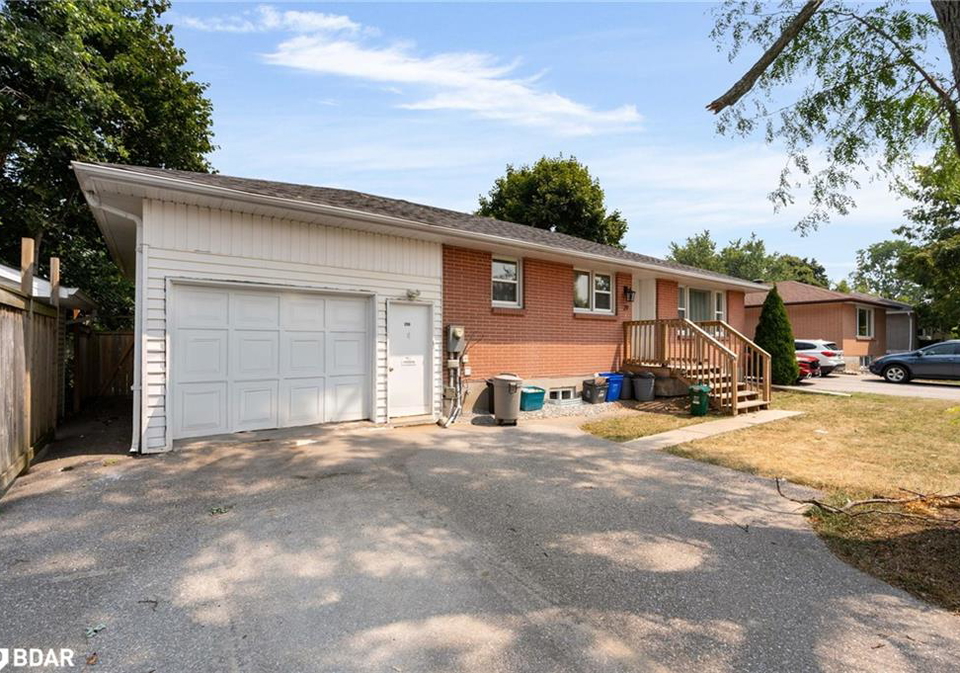 29-parkdale-crescent-unit-1-barrie-ontario-40757700