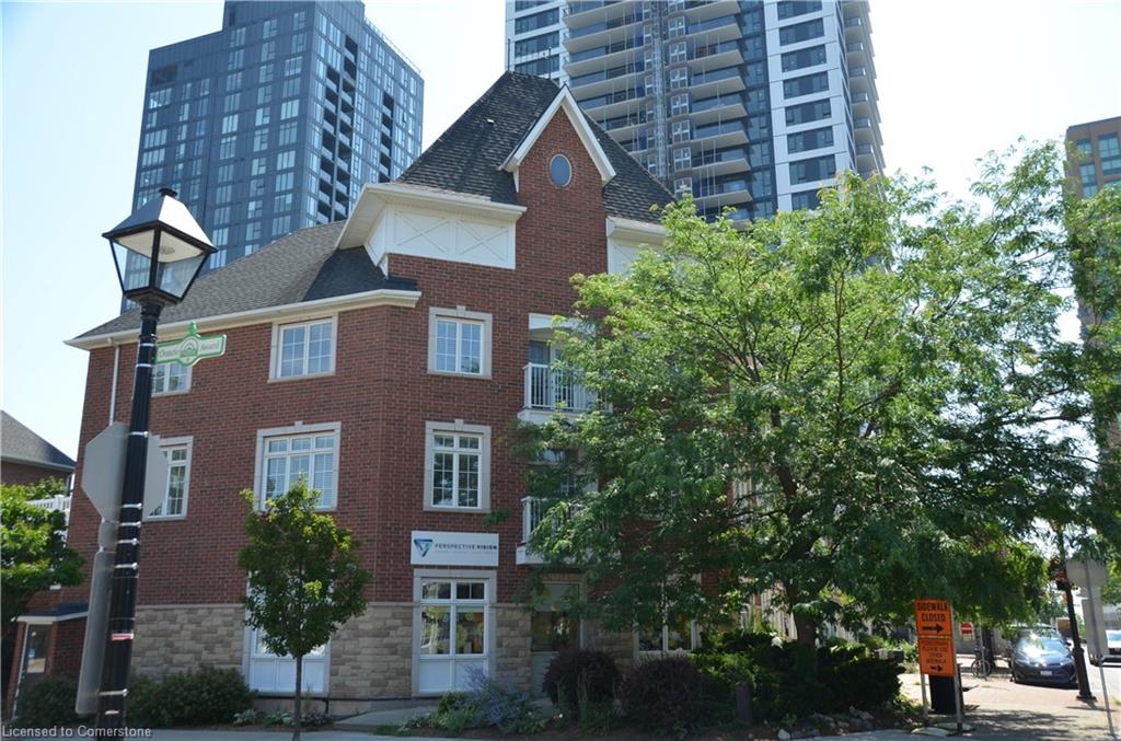 406-almas-common-burlington-ontario-40757706