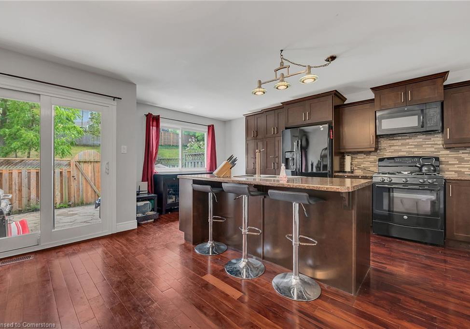 26-moss-boulevard-dundas-ontario-40757709