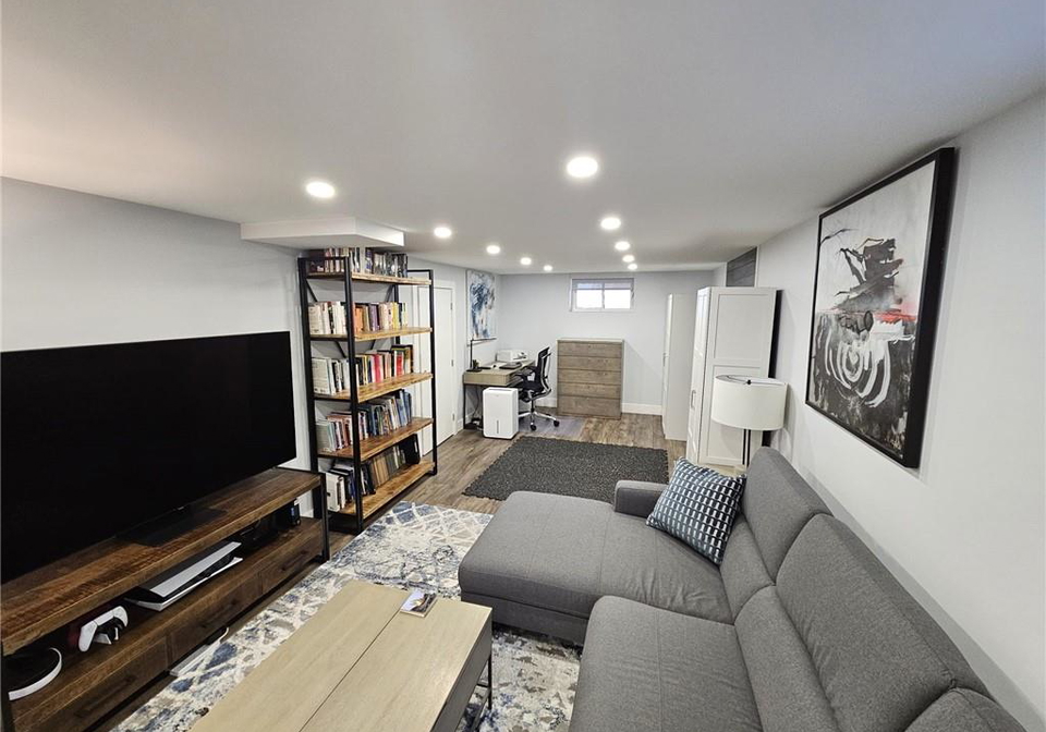 141-marcella-crescent-hamilton-ontario-40757757
