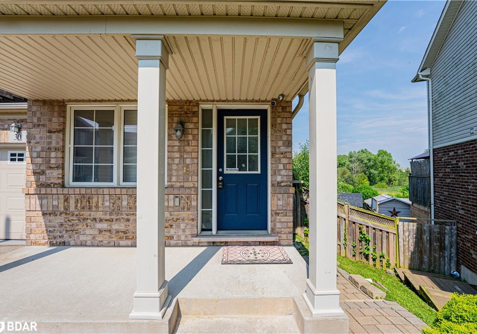 30-manhattan-circle-cambridge-ontario-40757876