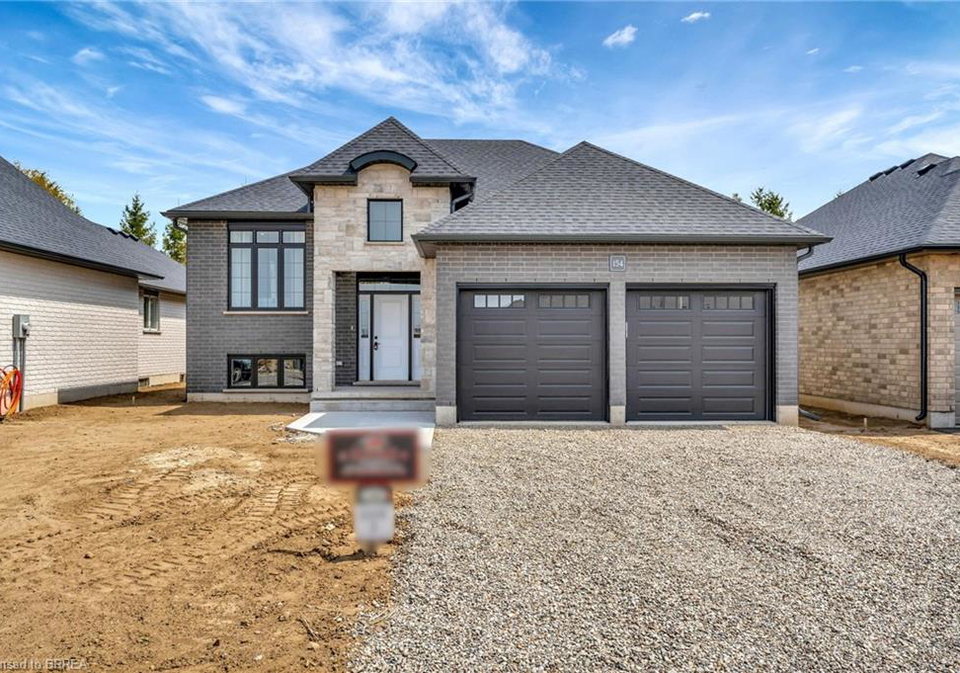 154-vanrooy-trail-waterford-ontario-40757880