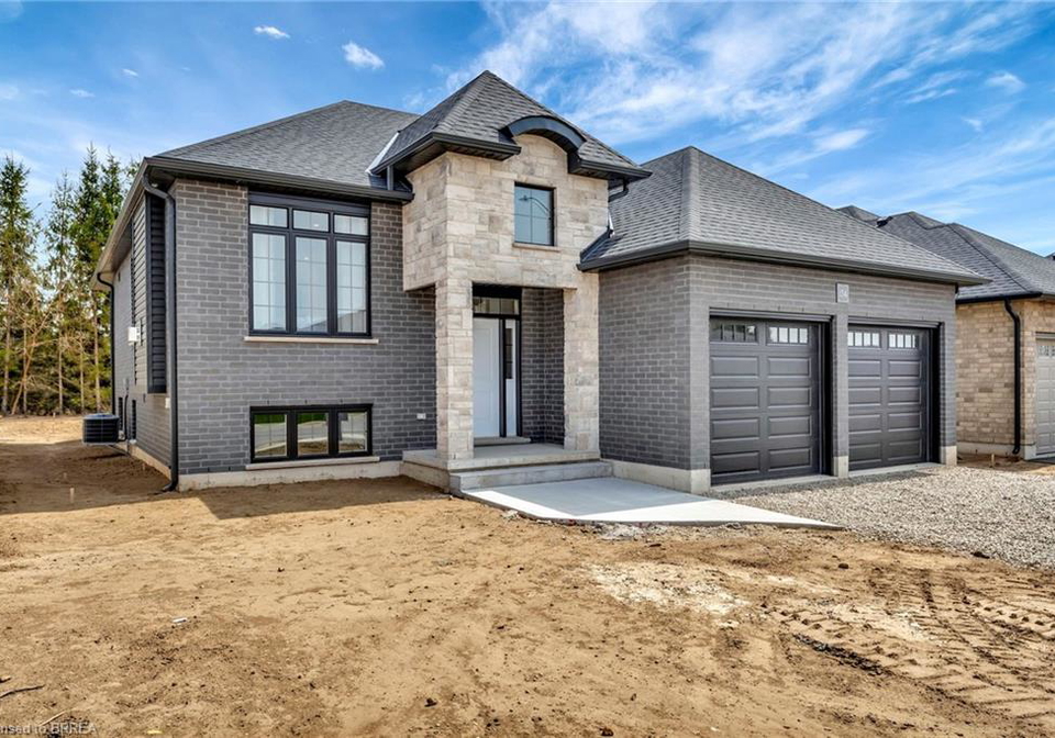 154-vanrooy-trail-waterford-ontario-40757880