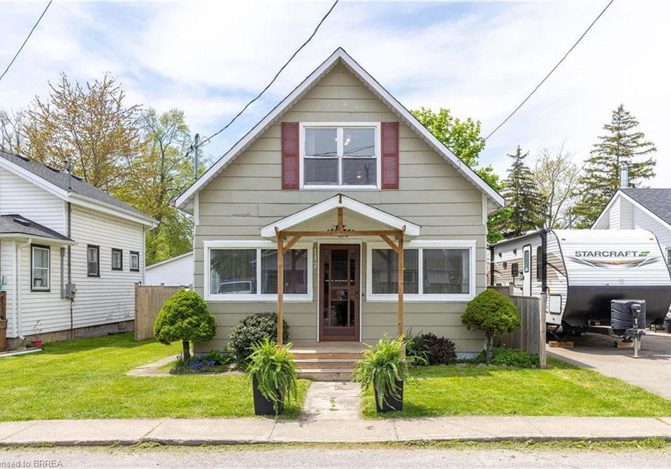 117-cambridge-road-e-crystal-beach-ontario-40757944