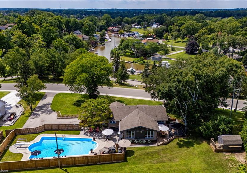 28-donjon-boulevard-port-dover-ontario-40758047