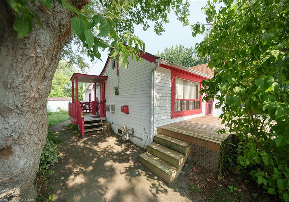 329-blue-water-parkway-selkirk-ontario-40758075