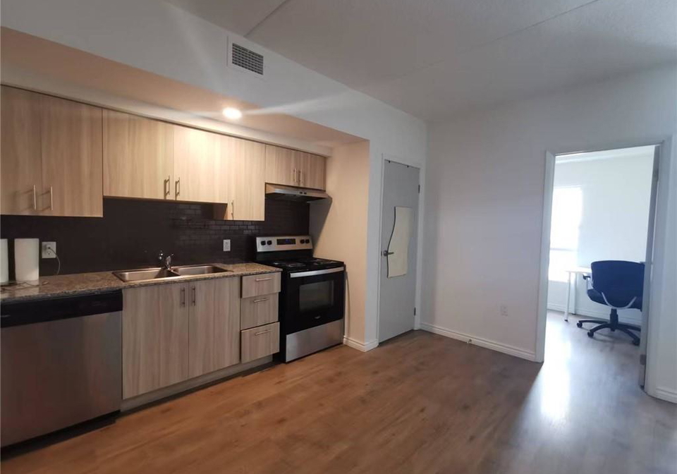 275-larch-street-waterloo-ontario-40758111
