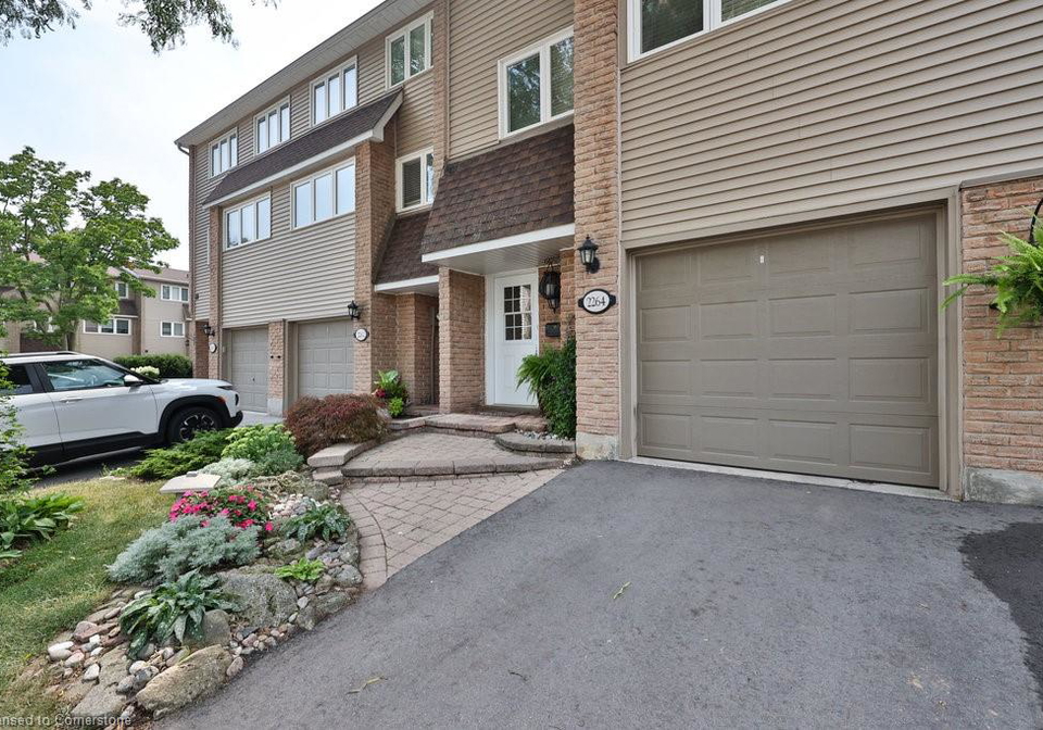 2264-marine-drive-oakville-ontario-40758116