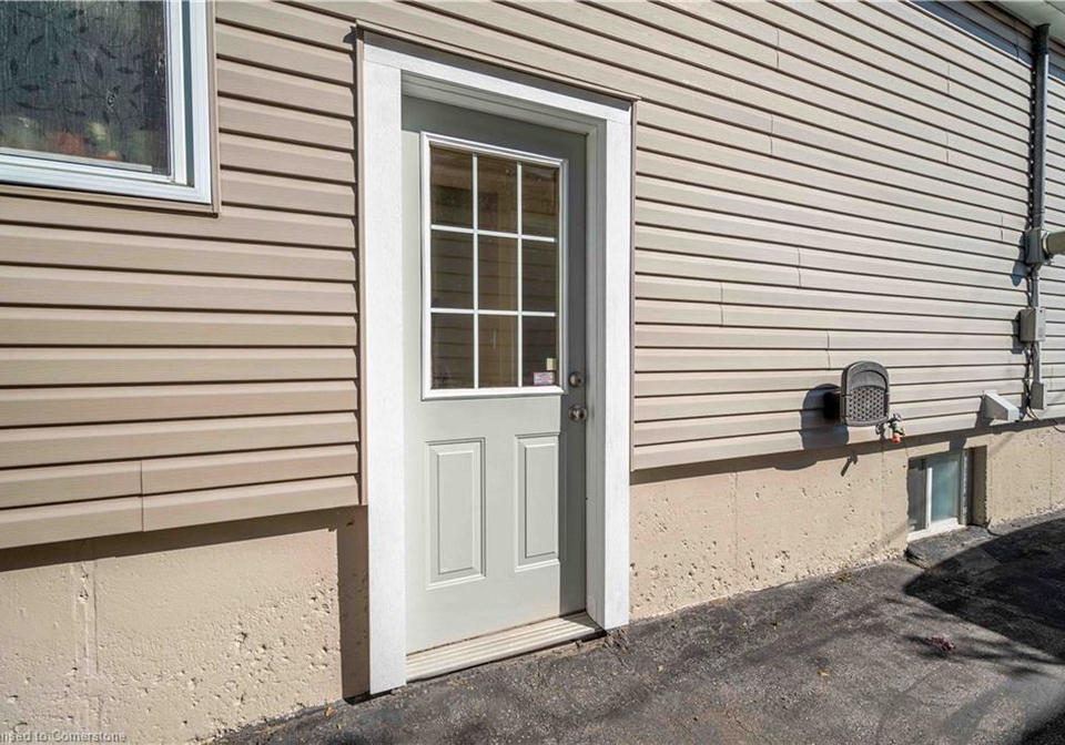 250-east-27th-street-hamilton-ontario-40758188