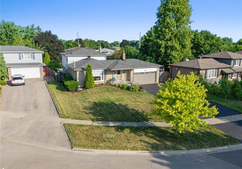 8-lucinda-place-georgetown-ontario-40758216