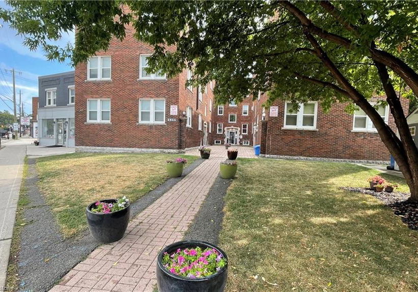 1544-king-street-e-hamilton-ontario-40758285