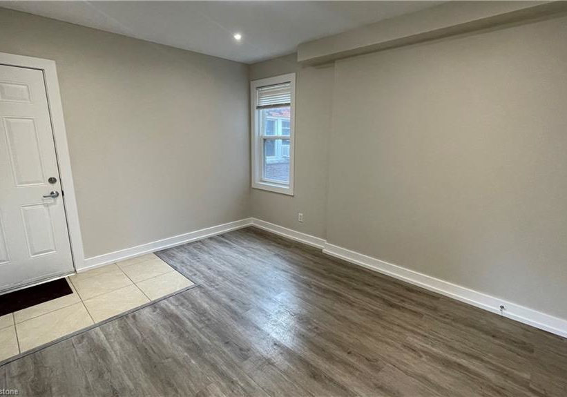1544-king-street-e-hamilton-ontario-40758285