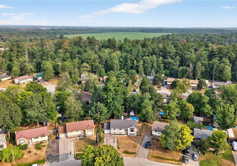 13-pridham-crescent-angus-ontario-40758288